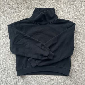 Abercrombie Essential Sunday Cropped Sweatshirt xs